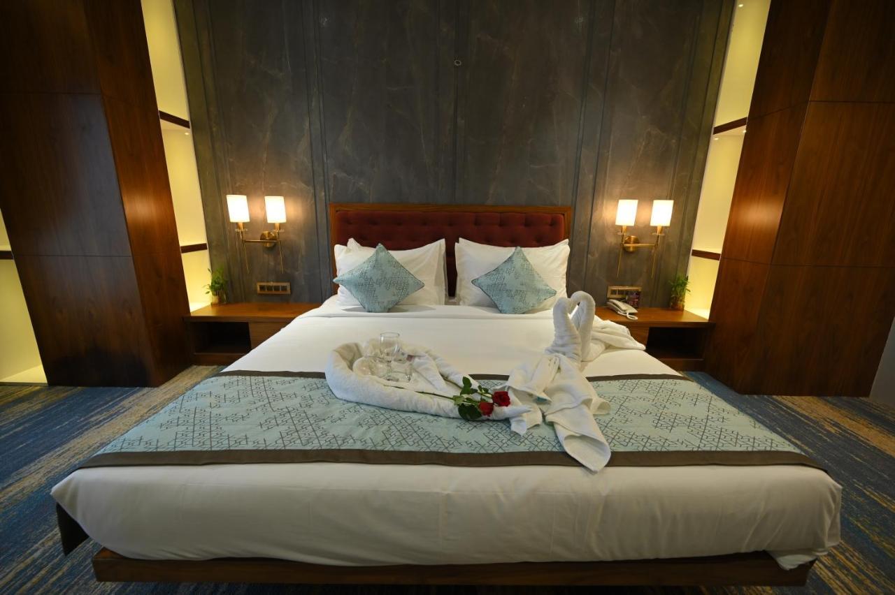 The Royal Class Hotel Gválijar Exteriér fotografie